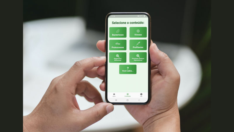 Celular com o aplicativo BovSan instalado
