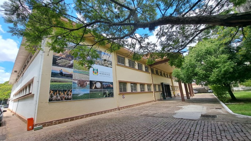 foto secretaria da agricultura de frente, em porto alegre