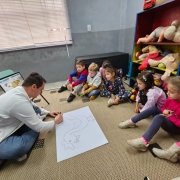 Ação de educação sanitária em escola de Montenegro, durante foco de influenza aviária